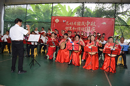 高龍?zhí)渡鐓^(qū)舉辦迎國慶中秋主題活動.jpg