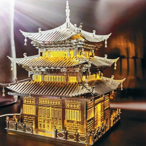 在冷冽金屬上書寫“鋼魔獸”傳奇.jpg
