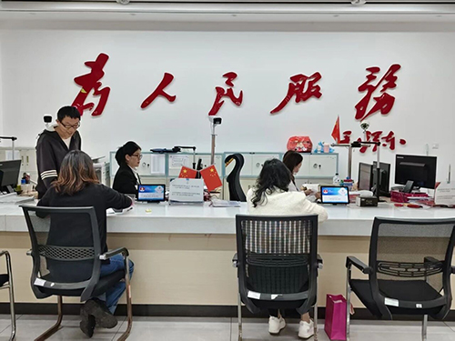 易門“易心辦”：讓政務(wù)服務(wù)有速度更有溫度.jpg