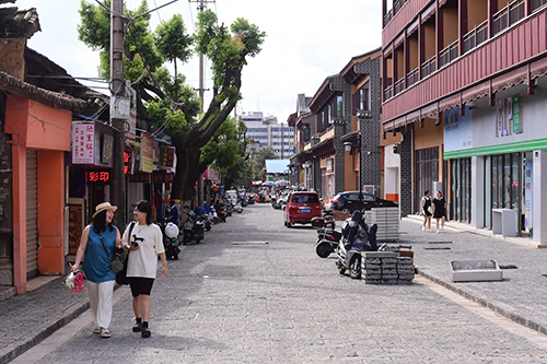 城鄉(xiāng)共融天地闊 滇中名城煥新顏2.jpg