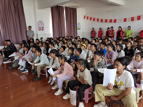 安全伴暑期 托管暖民心.jpg