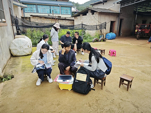 “溫暖玉溪·益路童行”關愛活動走進華寧2.jpg